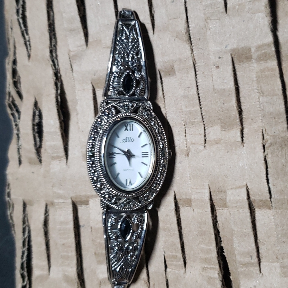Vintage Stretch Band Watch
